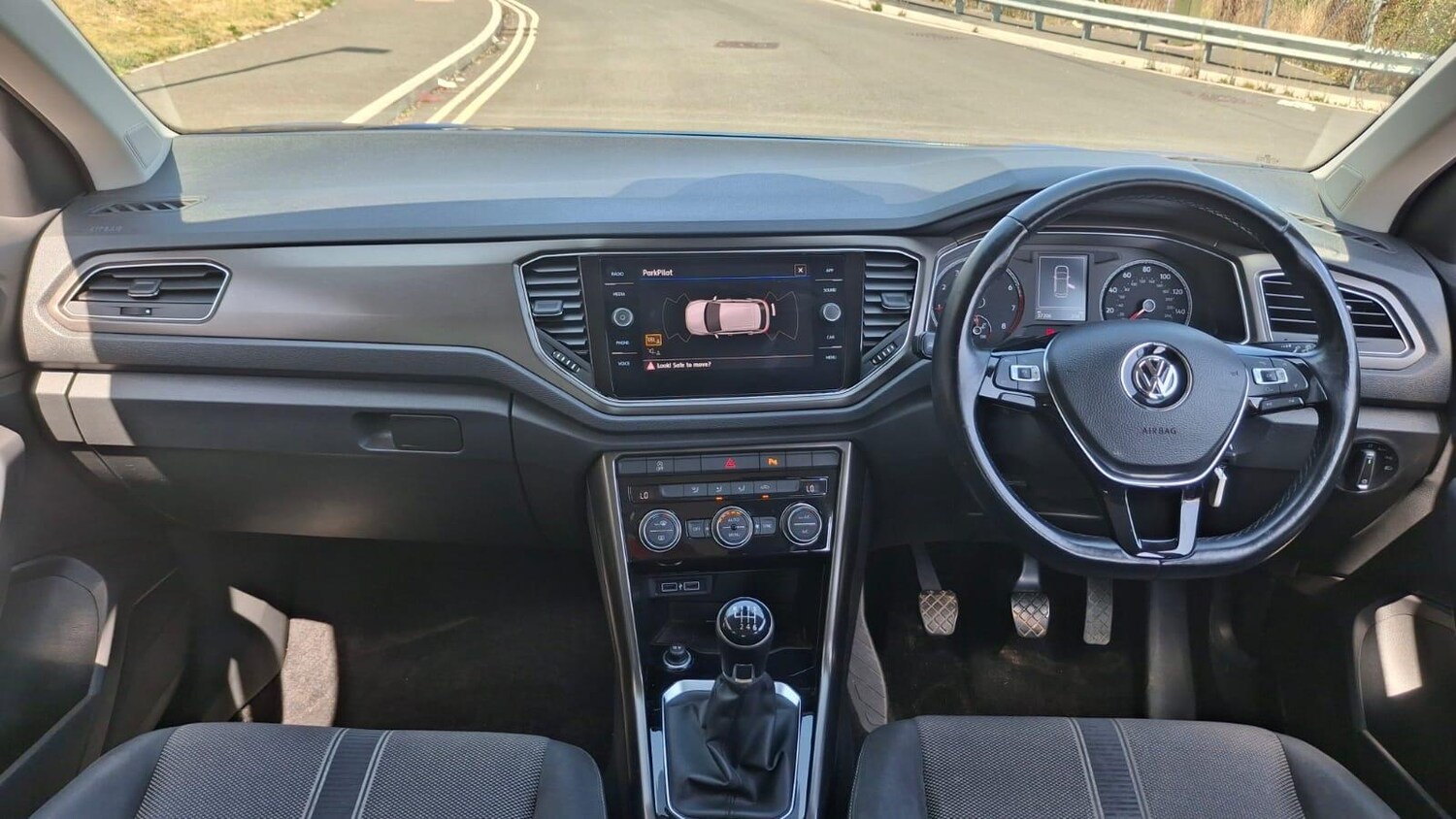 Used Volkswagen T-Roc 2018 for sale - 76865655: Photo 26