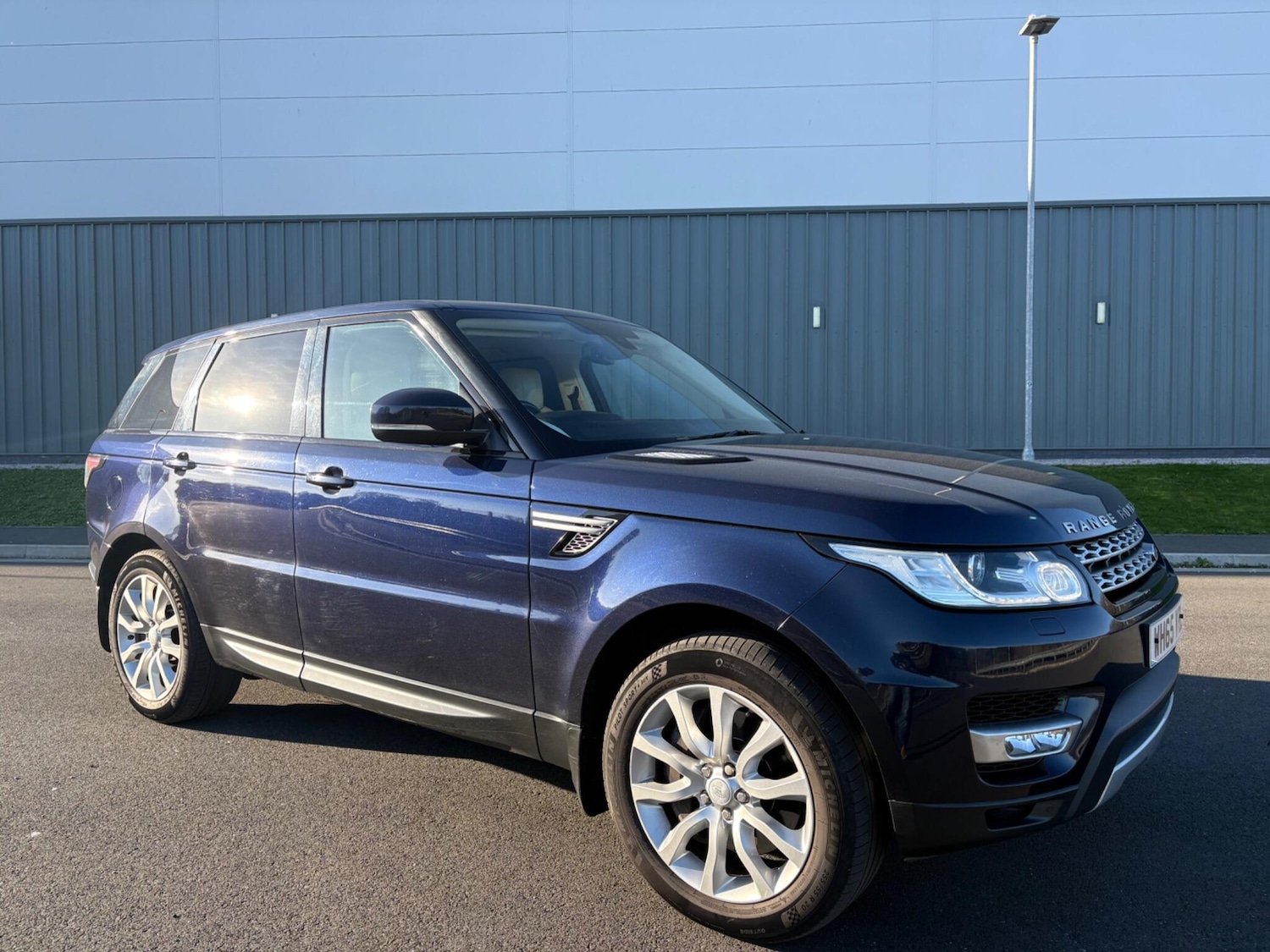 Used Land Rover Range Rover Sport 2015 for sale - 77330927: Photo 32