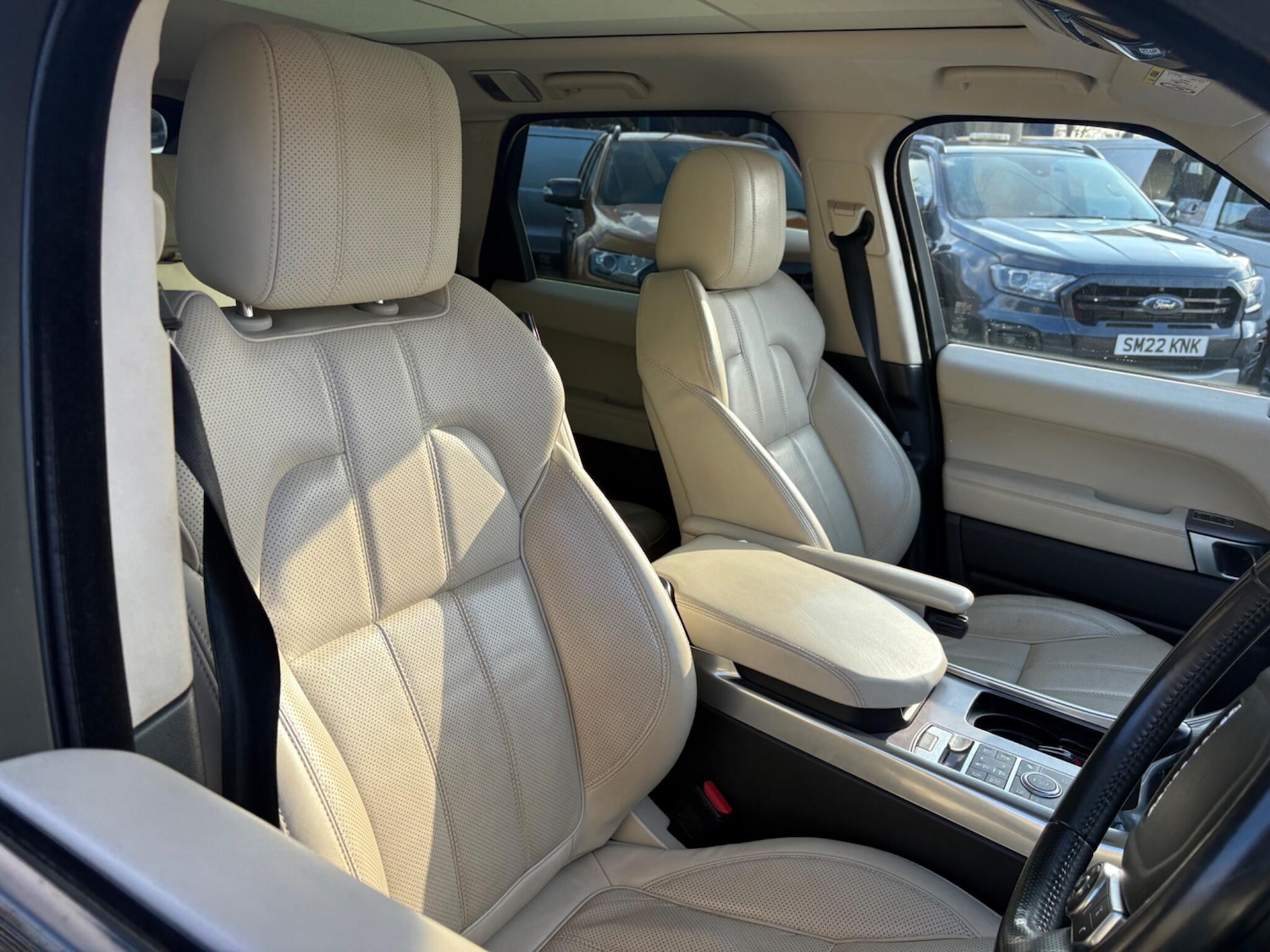 Used Land Rover Range Rover Sport 2015 for sale - 77330927: Photo 4