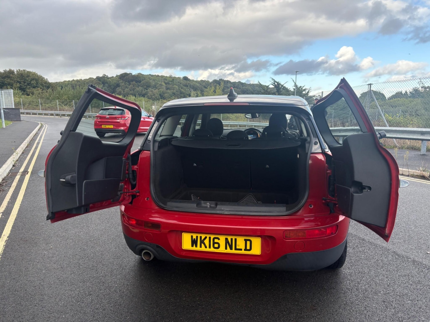 Used MINI Clubman 2016 for sale - 76865600: Photo 2