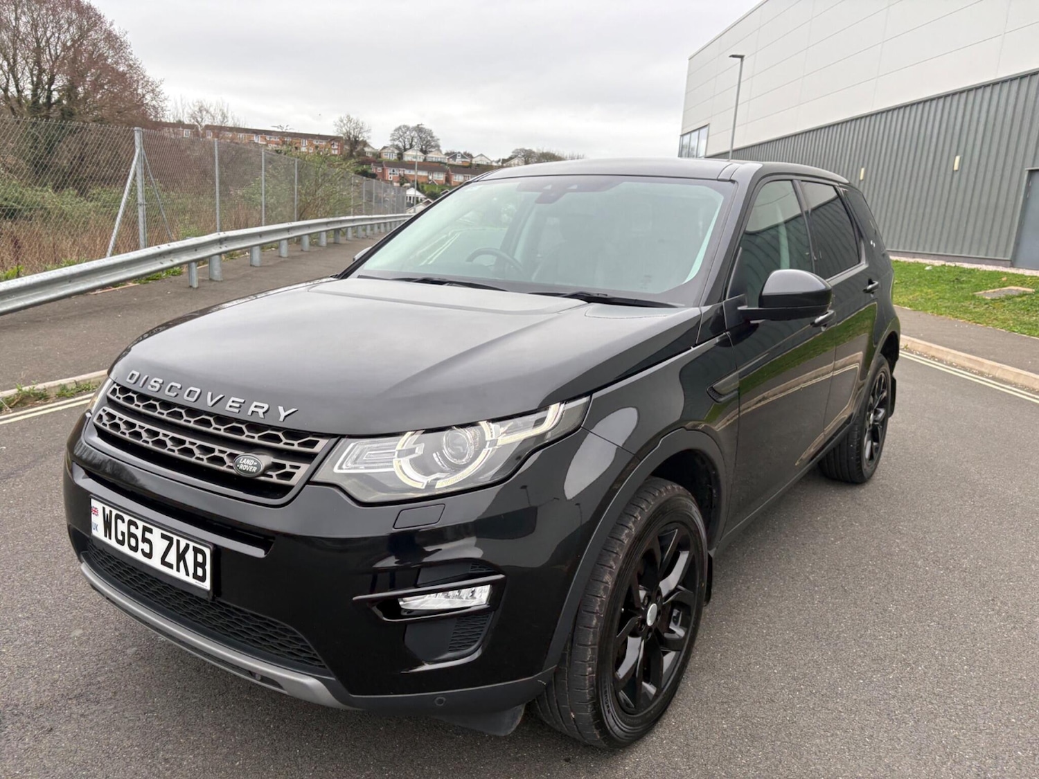 Used Land Rover Discovery Sport for sale - 77784140: Photo 28