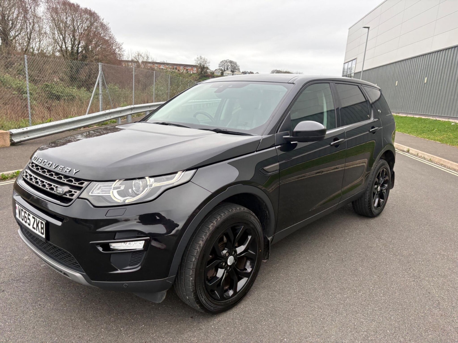Used Land Rover Discovery Sport for sale - 77784140: Photo 29