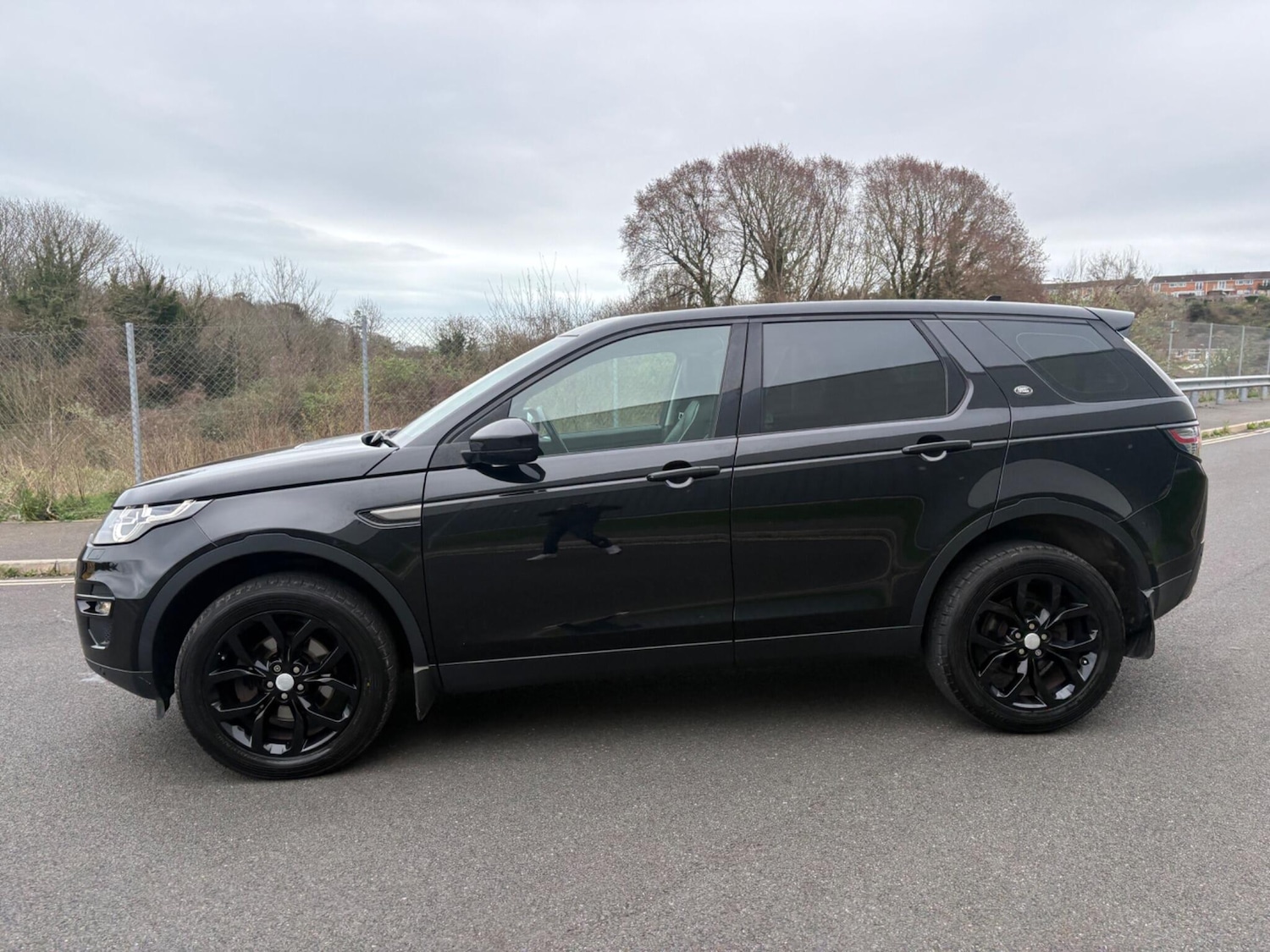 Used Land Rover Discovery Sport for sale - 77784140: Photo 32