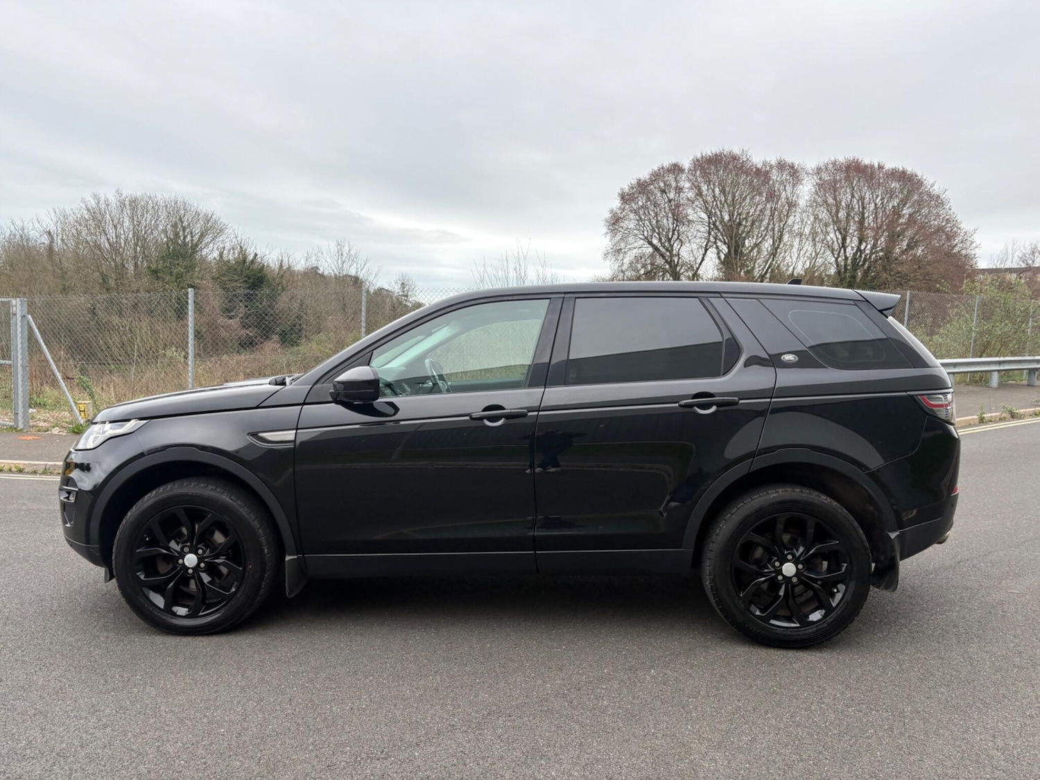 Used Land Rover Discovery Sport for sale - 77784140: Photo 33