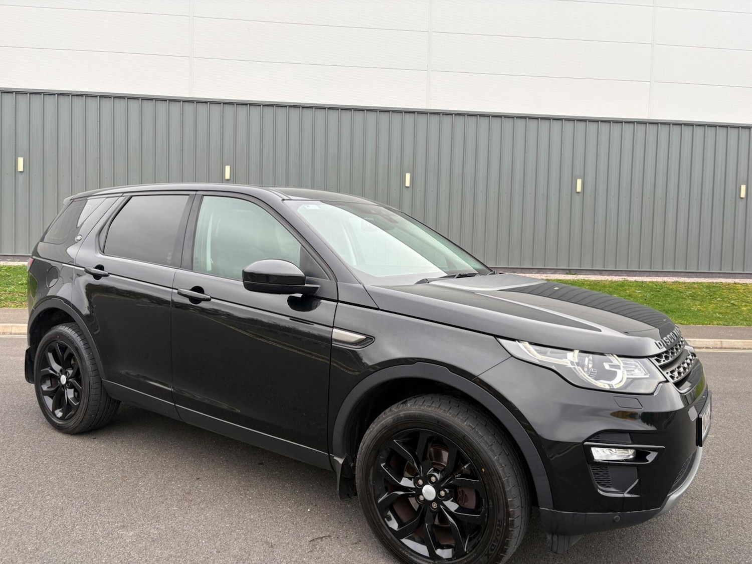 Used Land Rover Discovery Sport for sale - 77784140: Photo 43