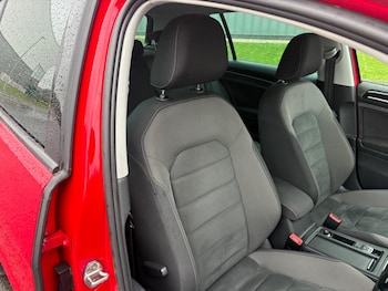 Used Volkswagen Golf 2019 for sale - 77330354: Photo