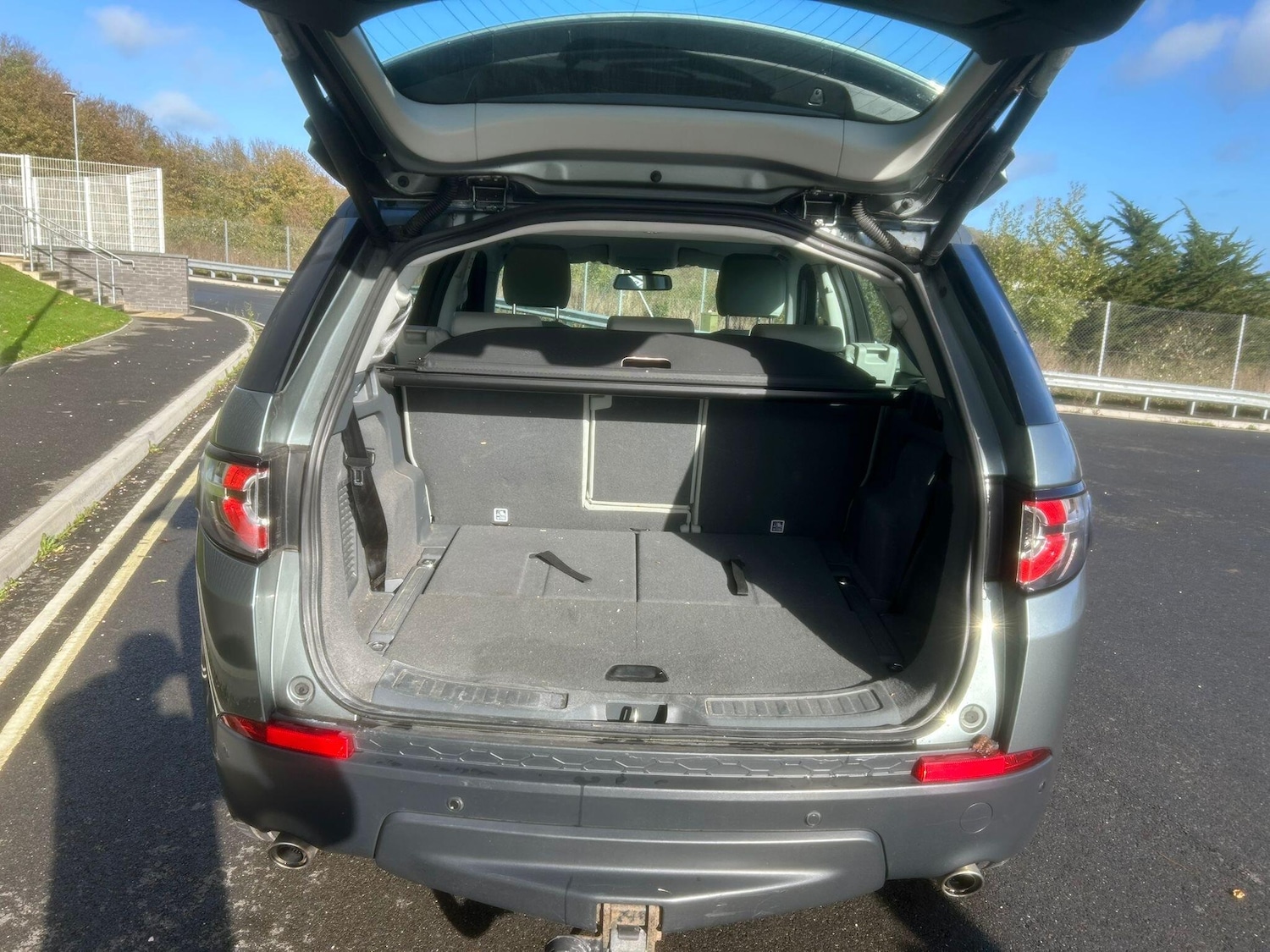 Used Land Rover Discovery Sport 2016 for sale - 76865947: Photo 17