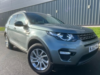 Used Land Rover Discovery Sport 2016 for sale - 76865947: Photo