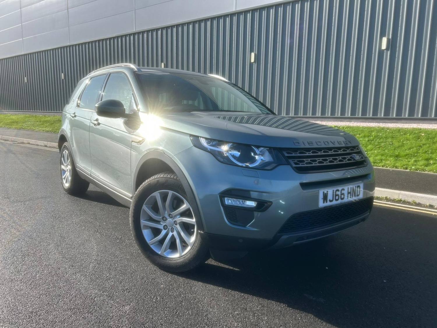 Used Land Rover Discovery Sport 2016 for sale - 76865947: Photo 25