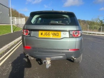 Used Land Rover Discovery Sport 2016 for sale - 76865947: Photo