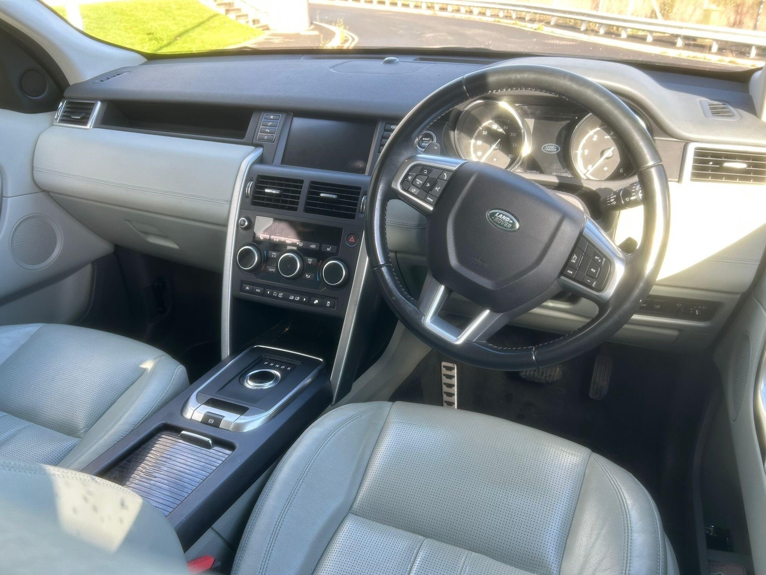 Used Land Rover Discovery Sport 2016 for sale - 76865947: Photo 8