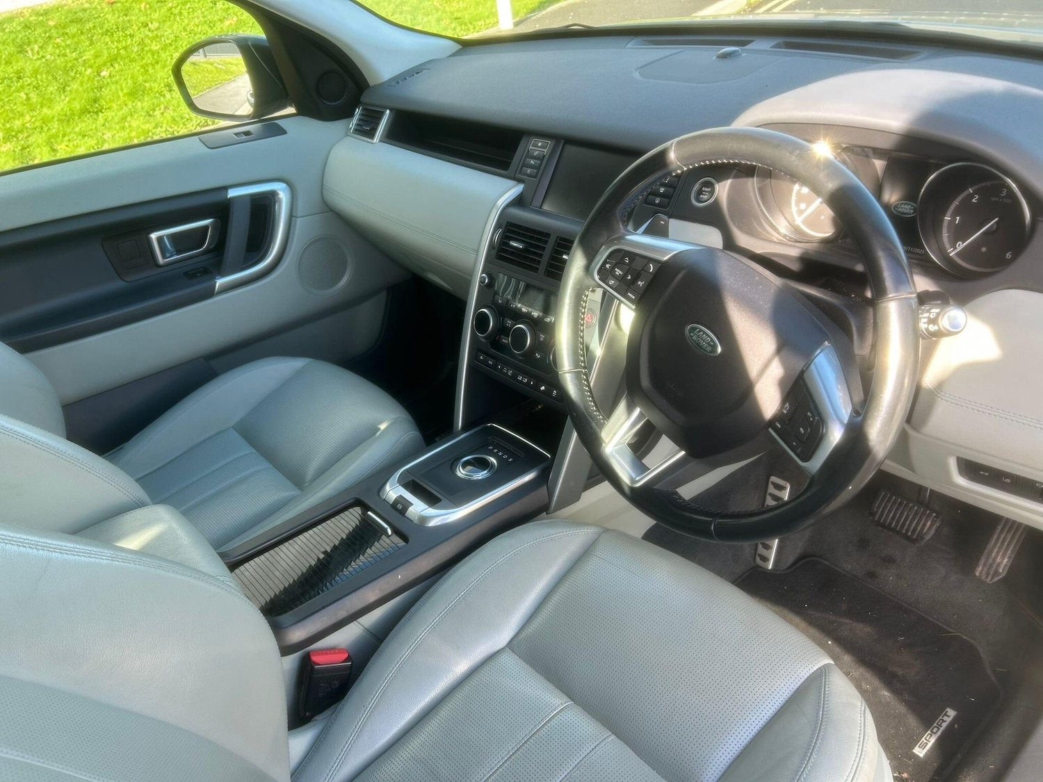 Used Land Rover Discovery Sport 2016 for sale - 76865947: Photo 9