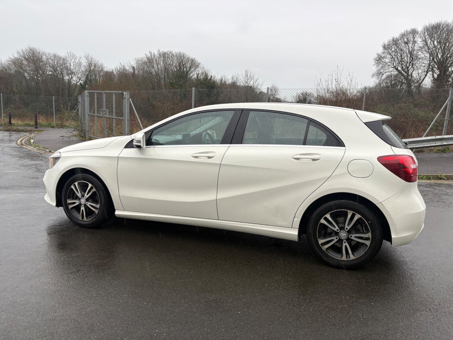Used Mercedes-Benz A-Class 2015 for sale - 77400637: Photo 12