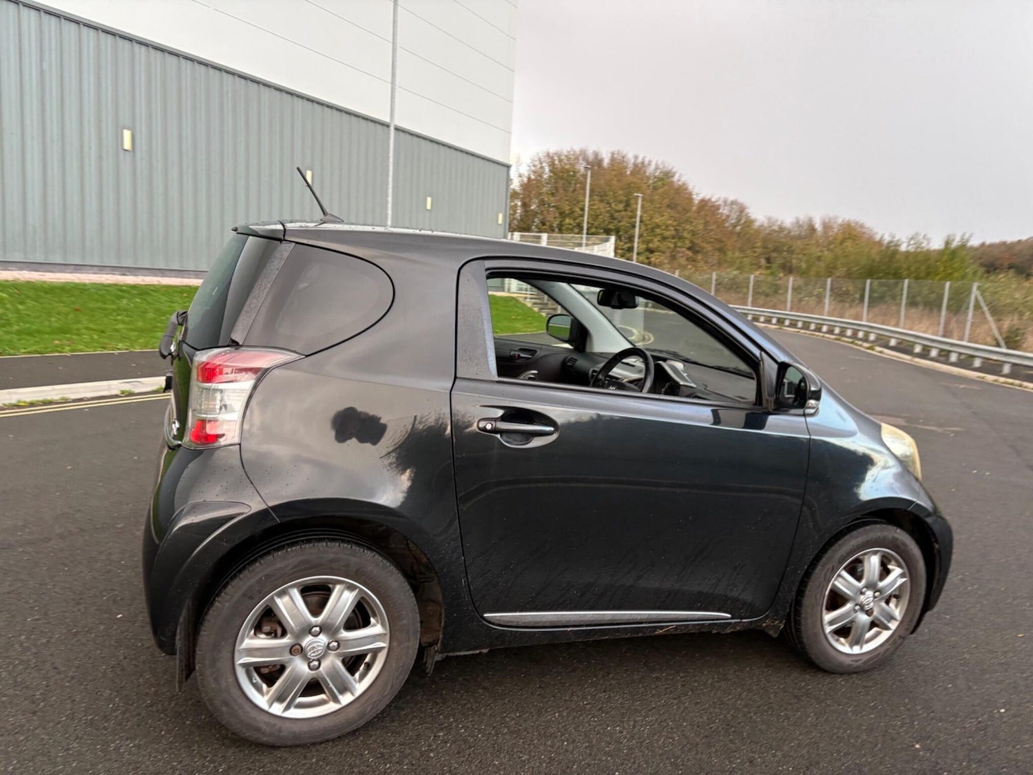 Used Toyota IQ 2009 for sale - 76866370: Photo 23