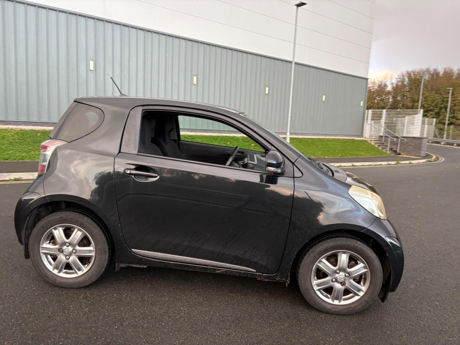 Used Toyota IQ 2009 for sale - 76866370: Photo 24
