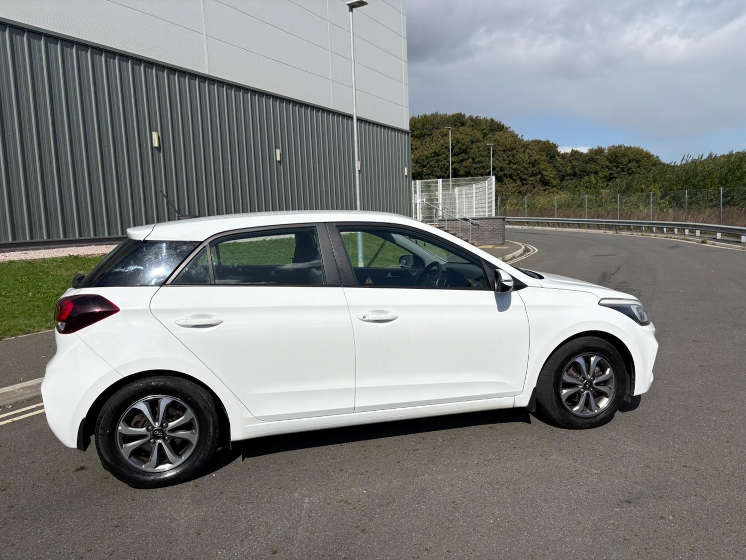 Used Hyundai i20 2019 for sale - 77330463: Photo 16