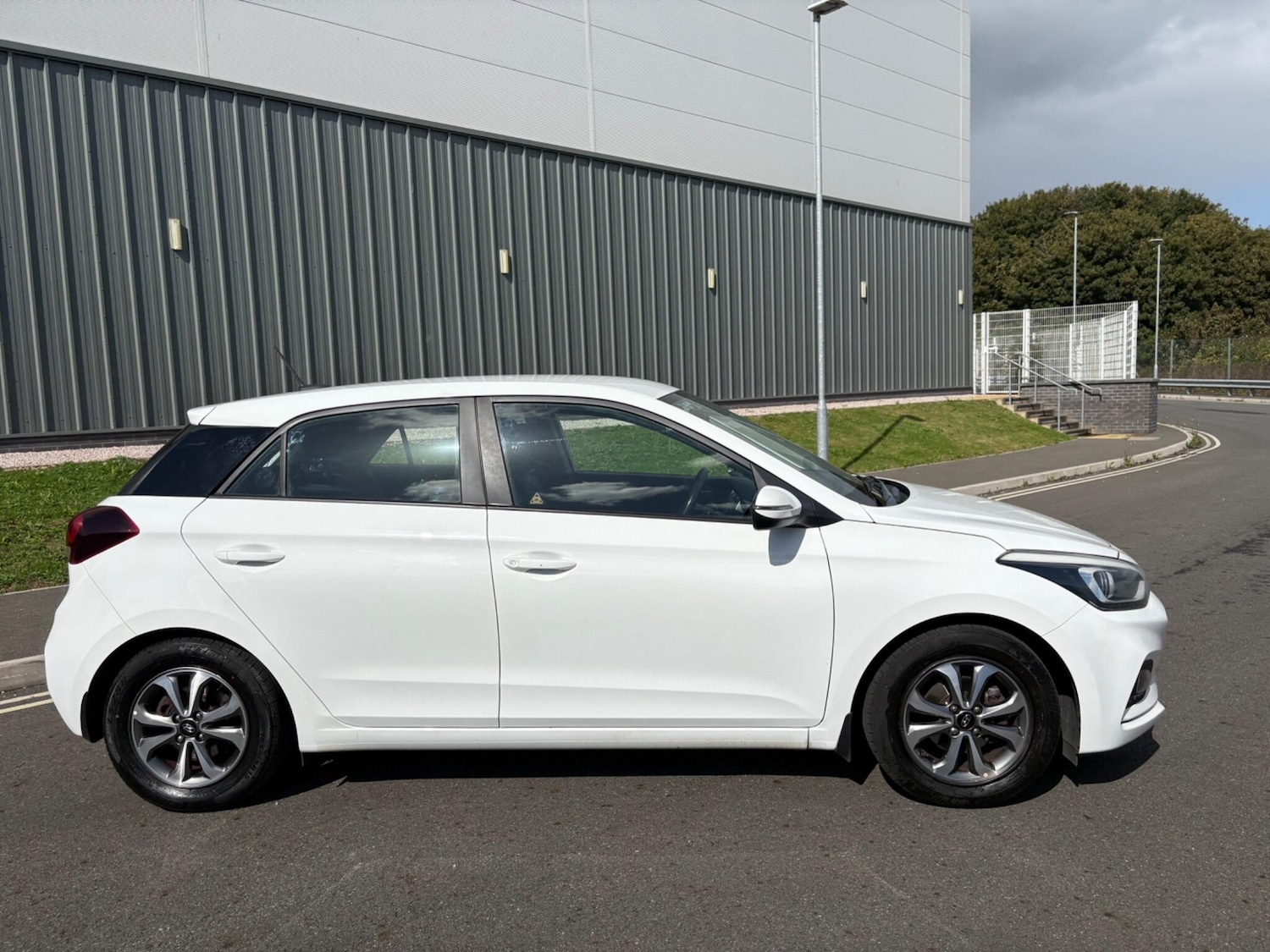 Used Hyundai i20 2019 for sale - 77330463: Photo 17