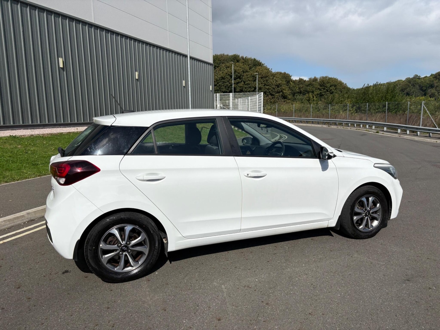 Used Hyundai i20 2019 for sale - 77330463: Photo 21