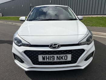 Used Hyundai i20 2019 for sale - 77330463: Photo