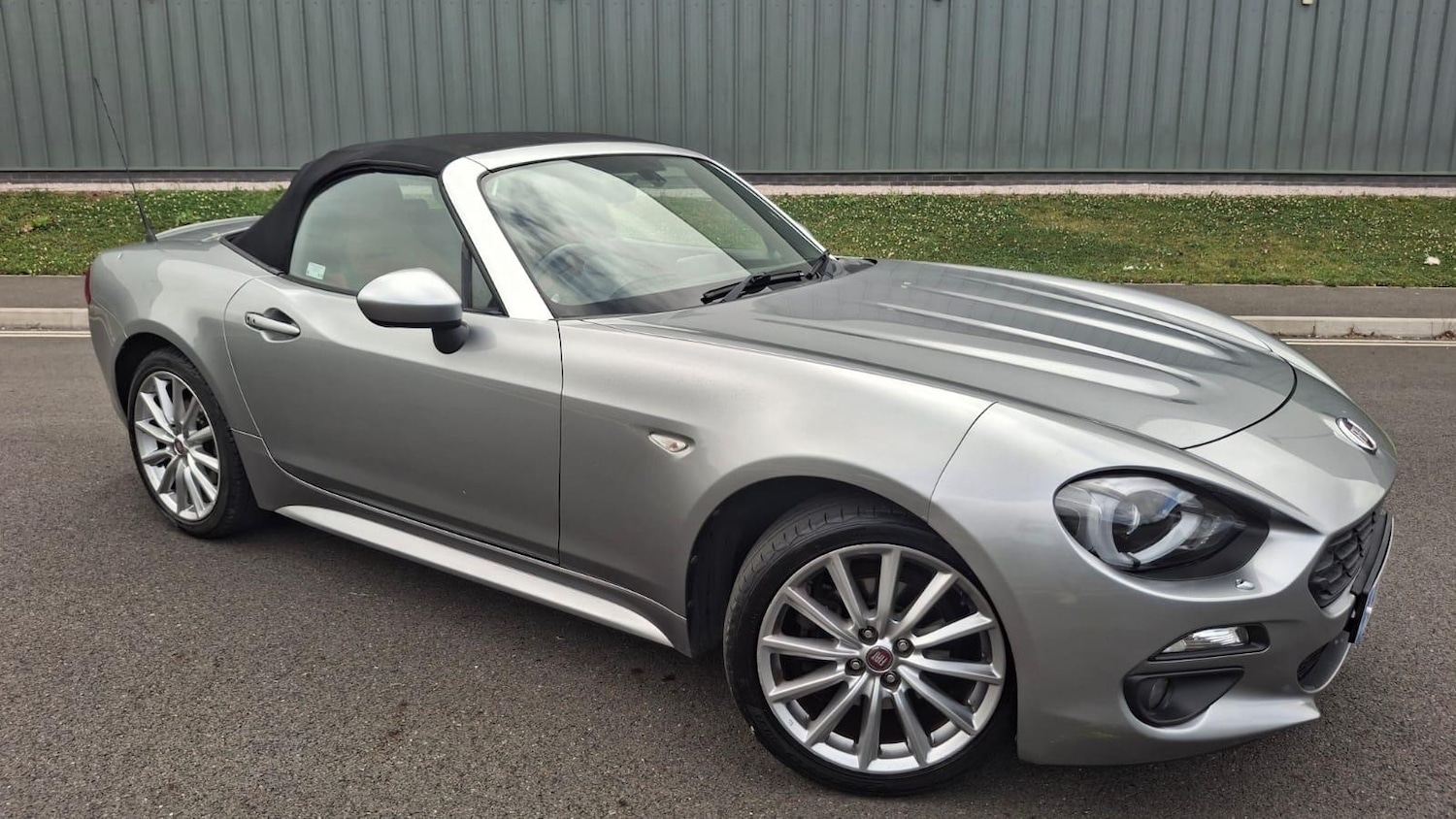 Used Fiat 124 Spider 2018 for sale - 76866347: Photo 14