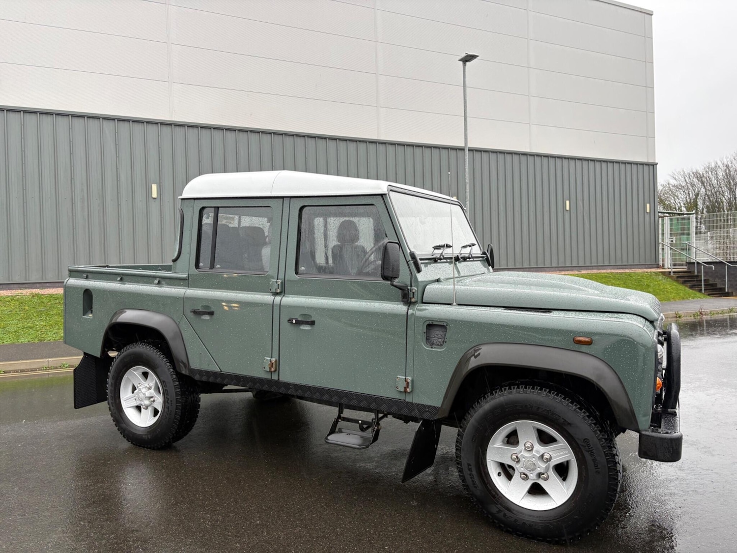 Used Land Rover Defender 2011 for sale - 77267295: Photo 10