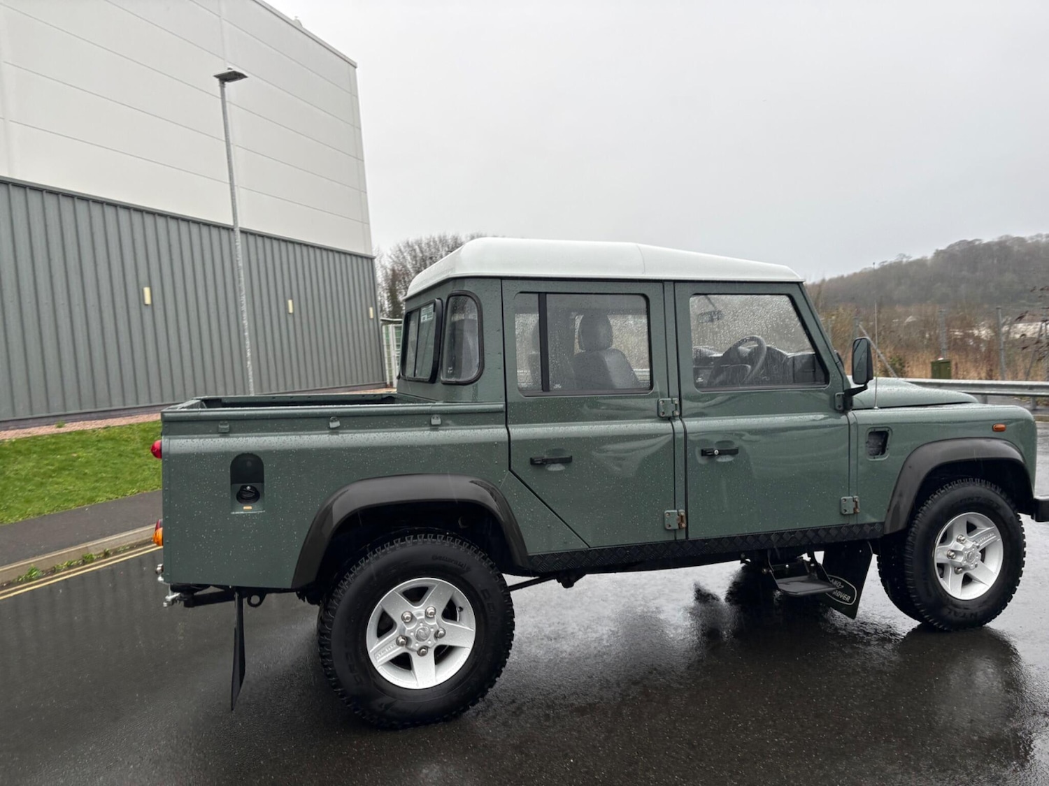 Used Land Rover Defender 2011 for sale - 77267295: Photo 11