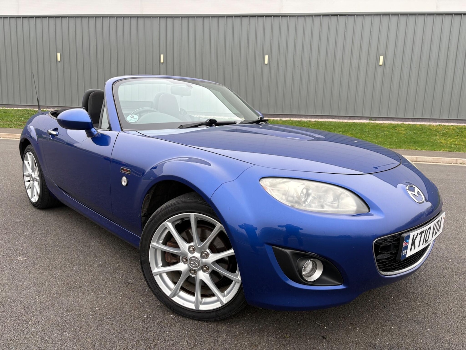 Used Mazda MX-5 2010 for sale - 77939885: Photo 1