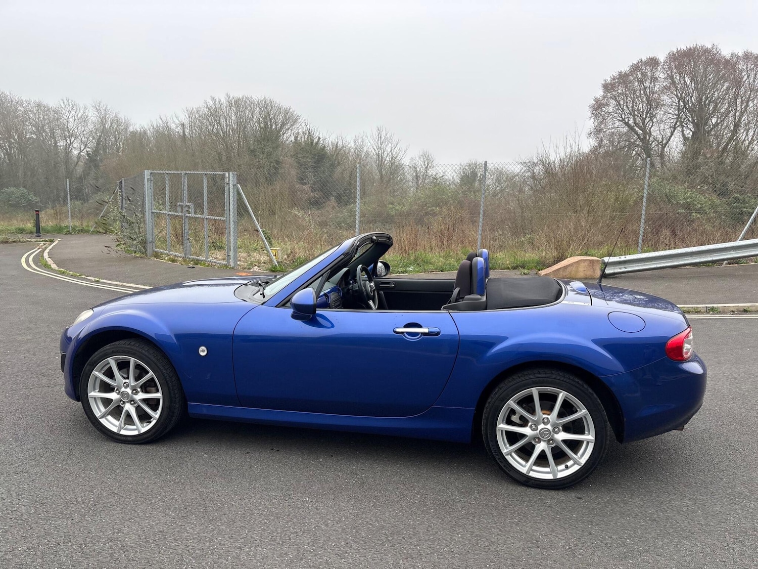 Used Mazda MX-5 2010 for sale - 77939885: Photo 19