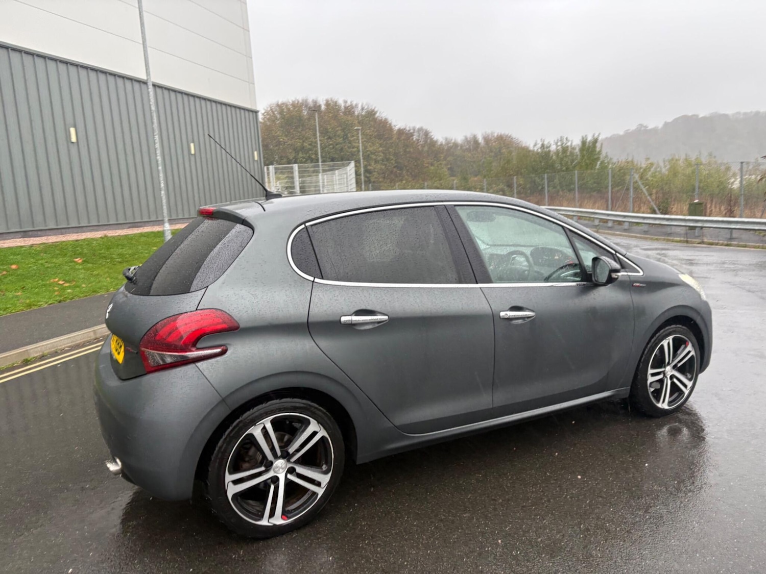 Used Peugeot 208 2017 for sale - 76866129: Photo 11