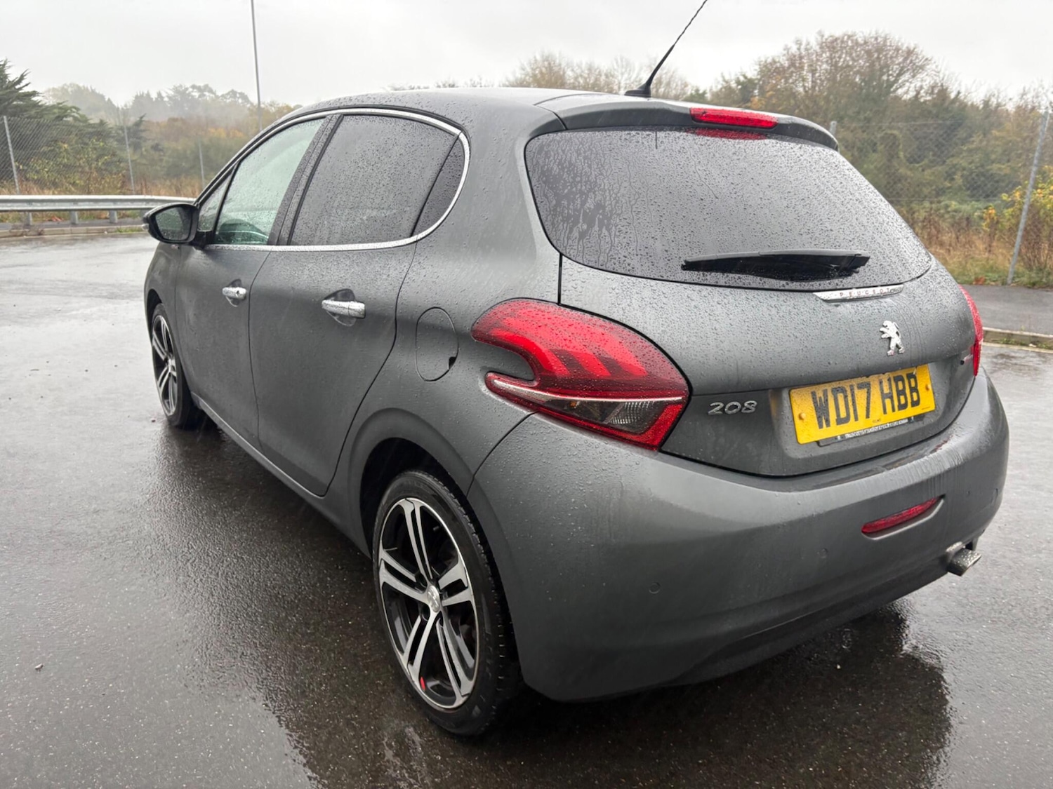 Used Peugeot 208 2017 for sale - 76866129: Photo 14