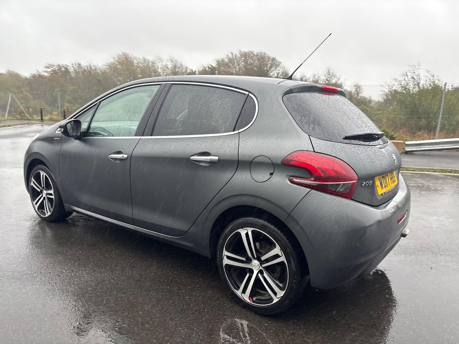Used Peugeot 208 2017 for sale - 76866129: Photo 15