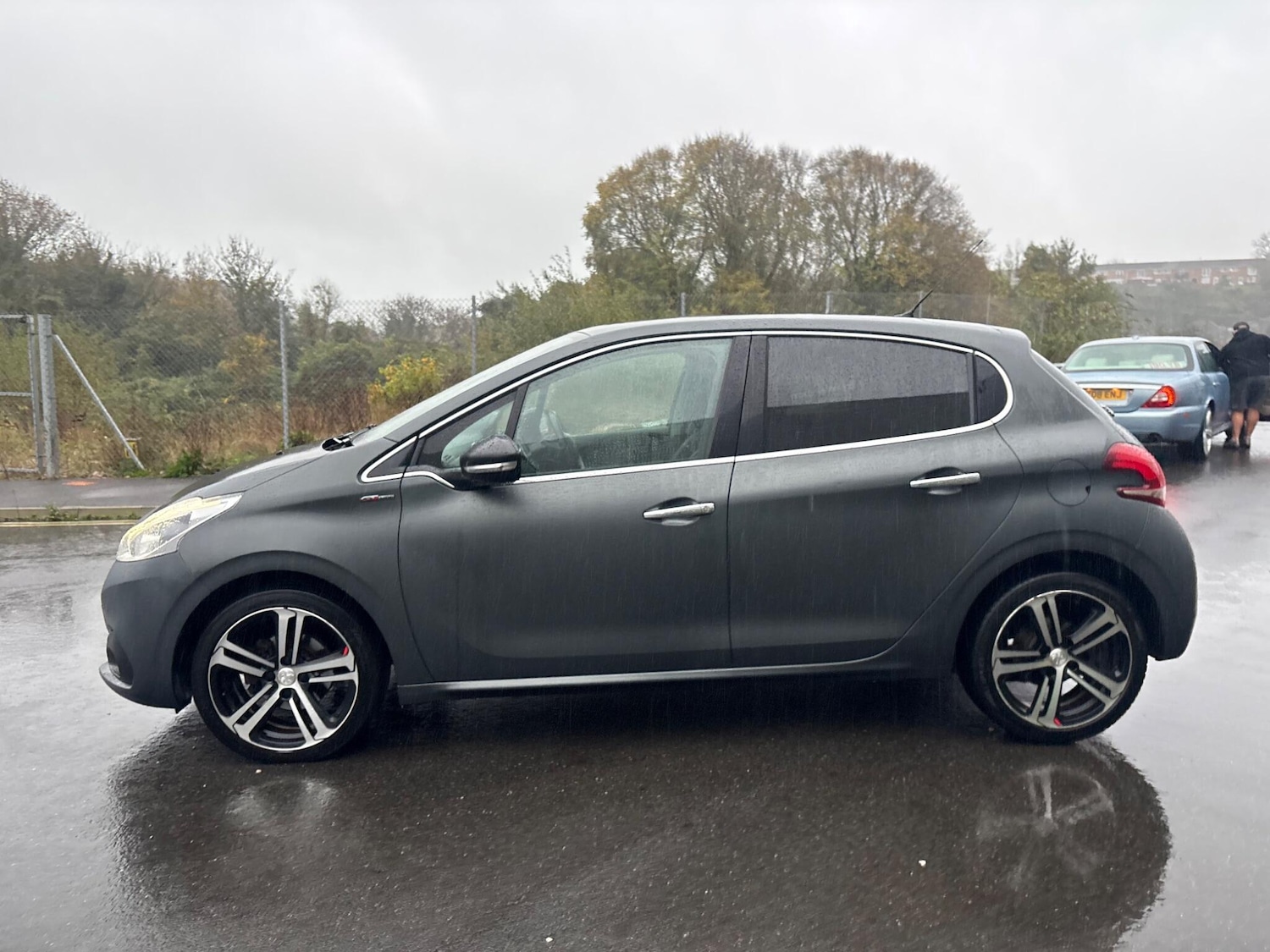 Used Peugeot 208 2017 for sale - 76866129: Photo 17