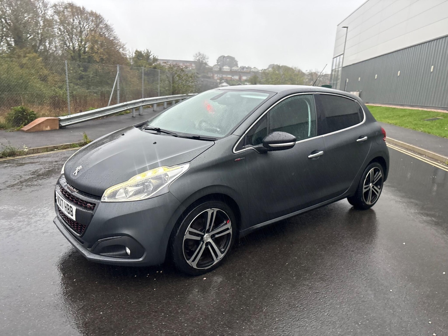 Used Peugeot 208 2017 for sale - 76866129: Photo 19