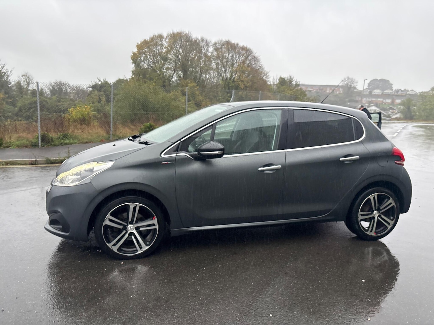 Used Peugeot 208 2017 for sale - 76866129: Photo 35