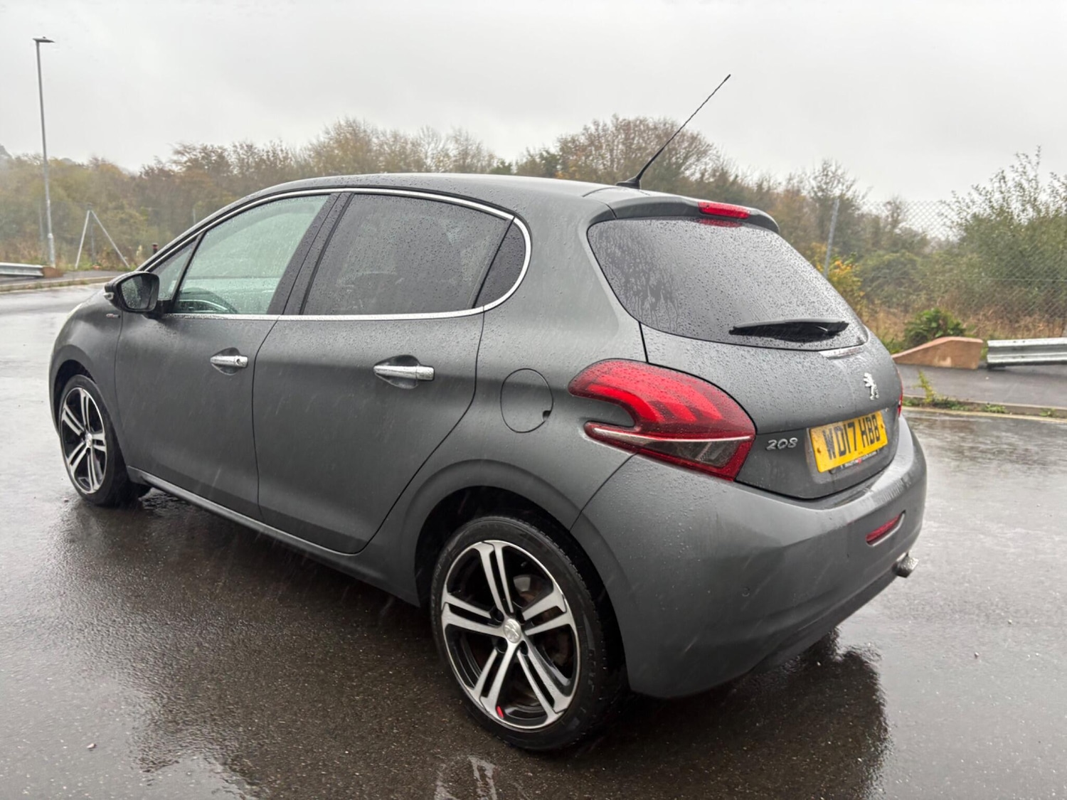 Used Peugeot 208 2017 for sale - 76866129: Photo 37