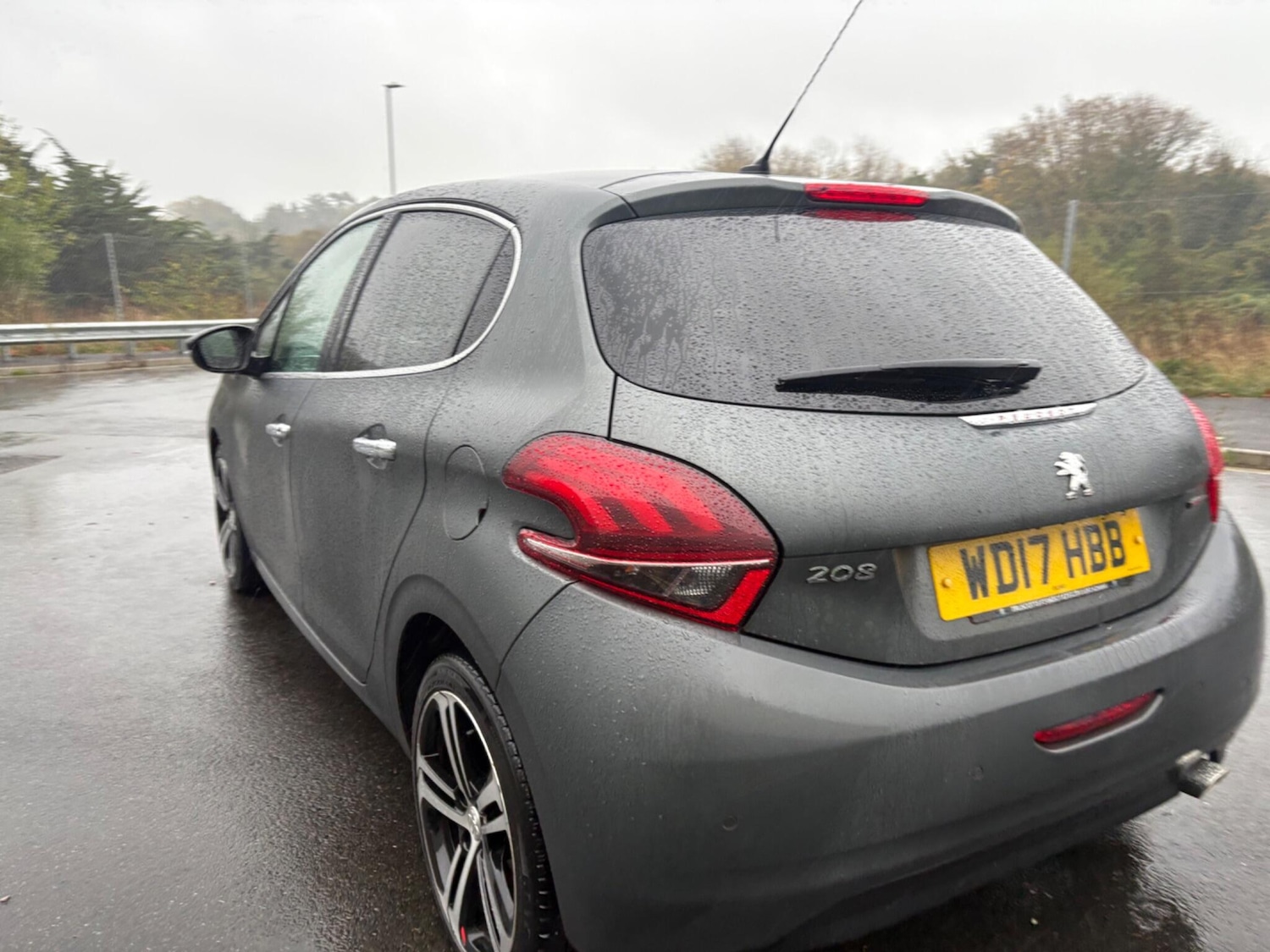 Used Peugeot 208 2017 for sale - 76866129: Photo 38