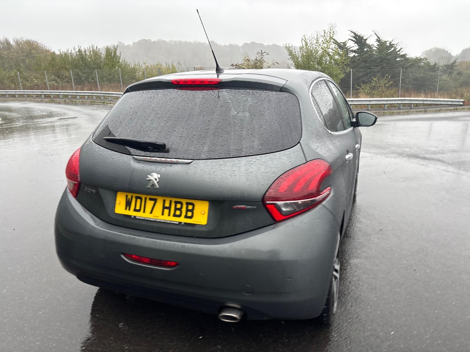 Used Peugeot 208 2017 for sale - 76866129: Photo 39