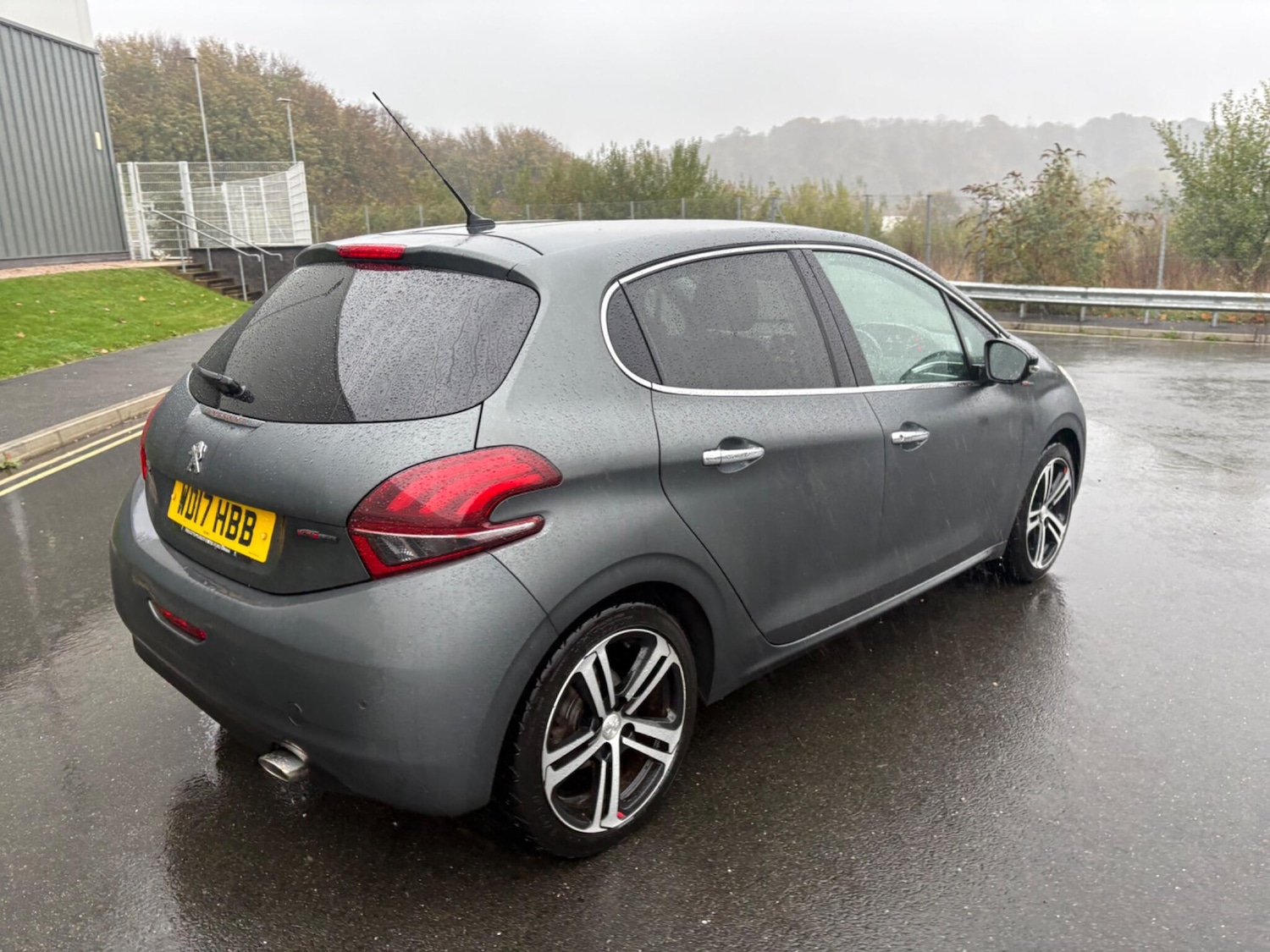 Used Peugeot 208 2017 for sale - 76866129: Photo 40