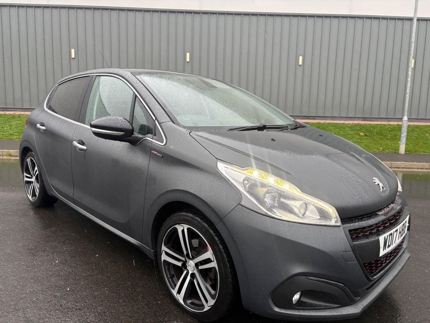 Used Peugeot 208 2017 for sale - 76866129: Photo 42