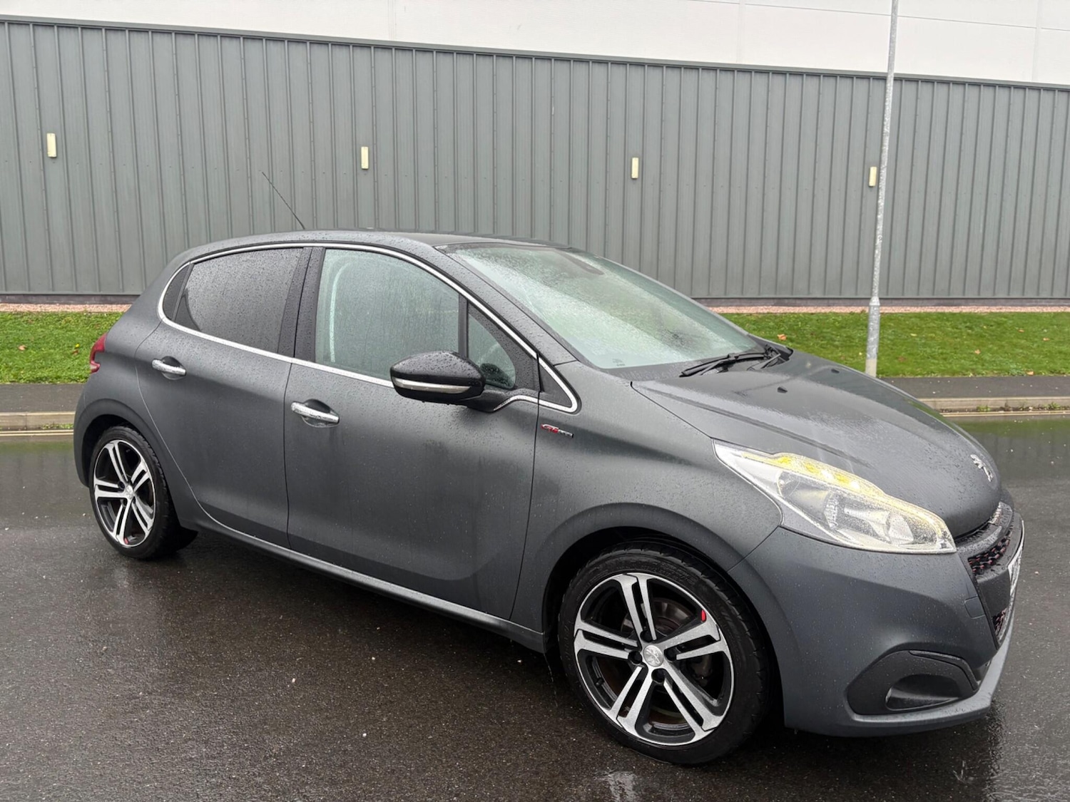 Used Peugeot 208 2017 for sale - 76866129: Photo 45