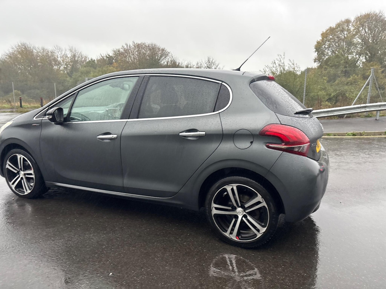 Used Peugeot 208 2017 for sale - 76866129: Photo 48