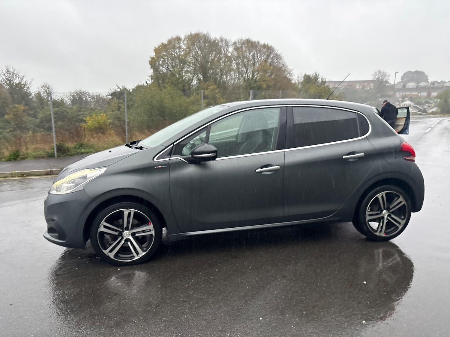 Used Peugeot 208 2017 for sale - 76866129: Photo 50