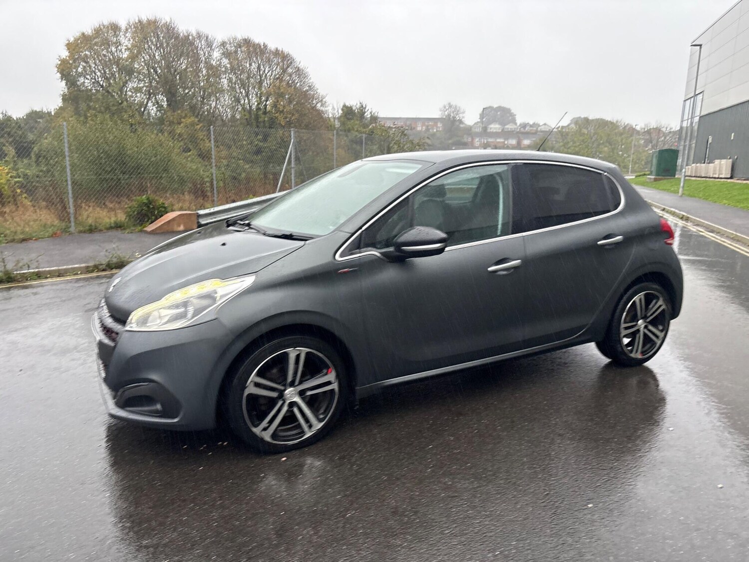 Used Peugeot 208 2017 for sale - 76866129: Photo 51