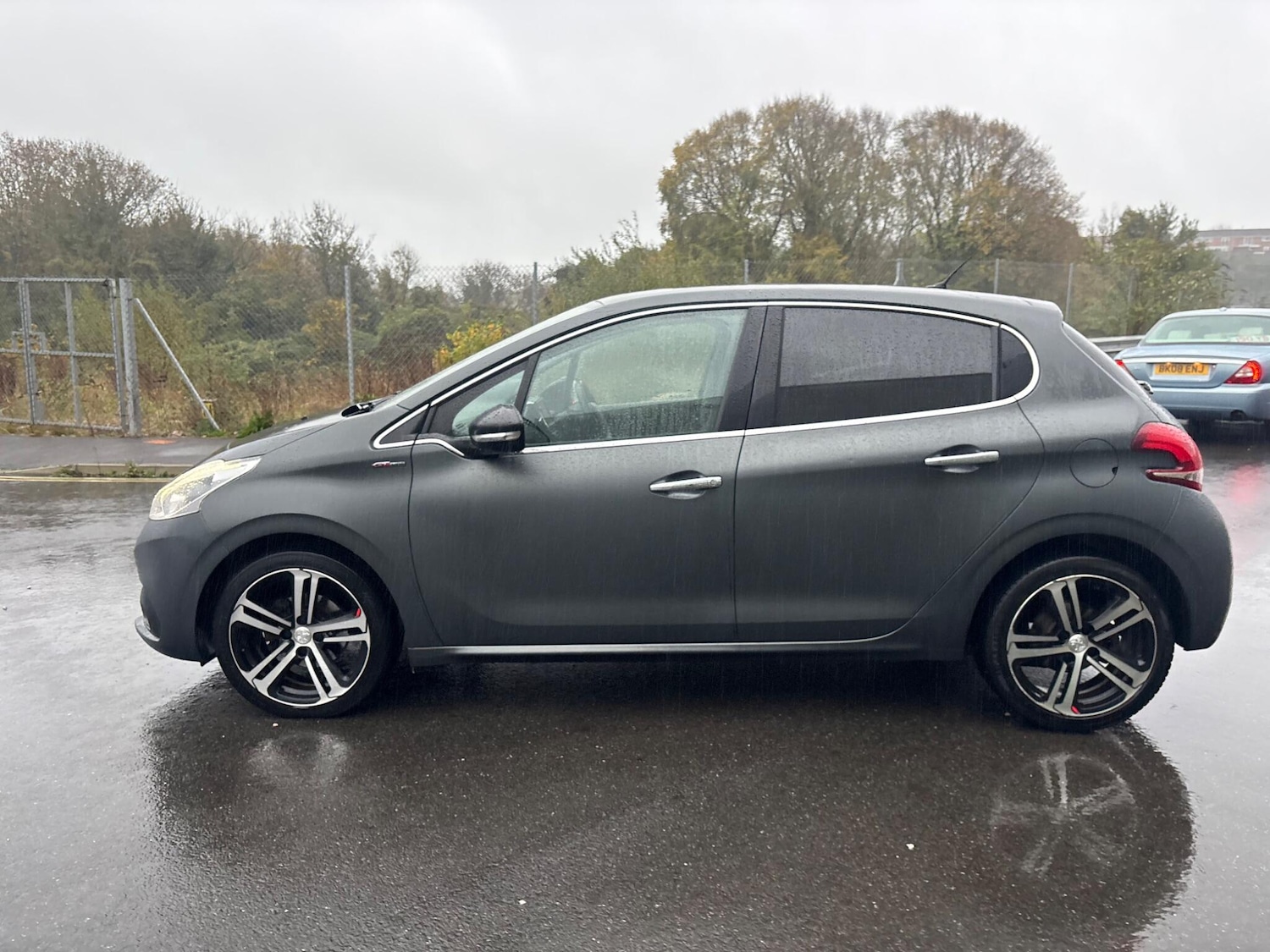 Used Peugeot 208 2017 for sale - 76866129: Photo 6