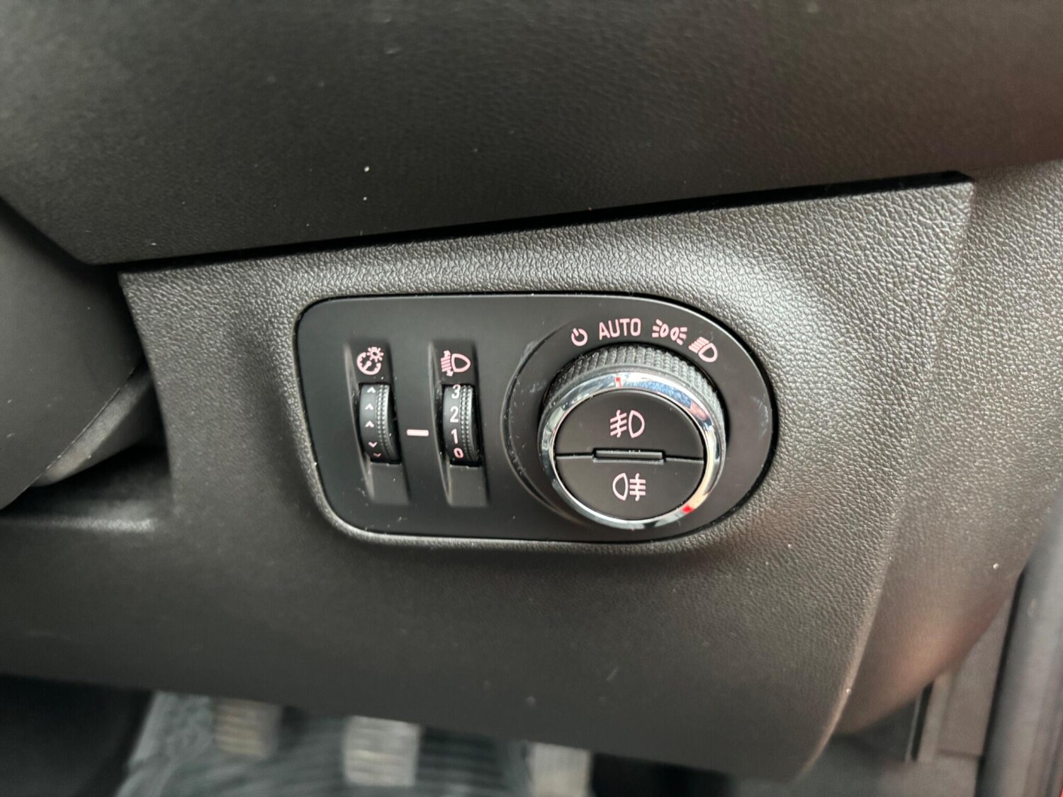 Used Vauxhall Corsa 2017 for sale - 76318144: Photo 43