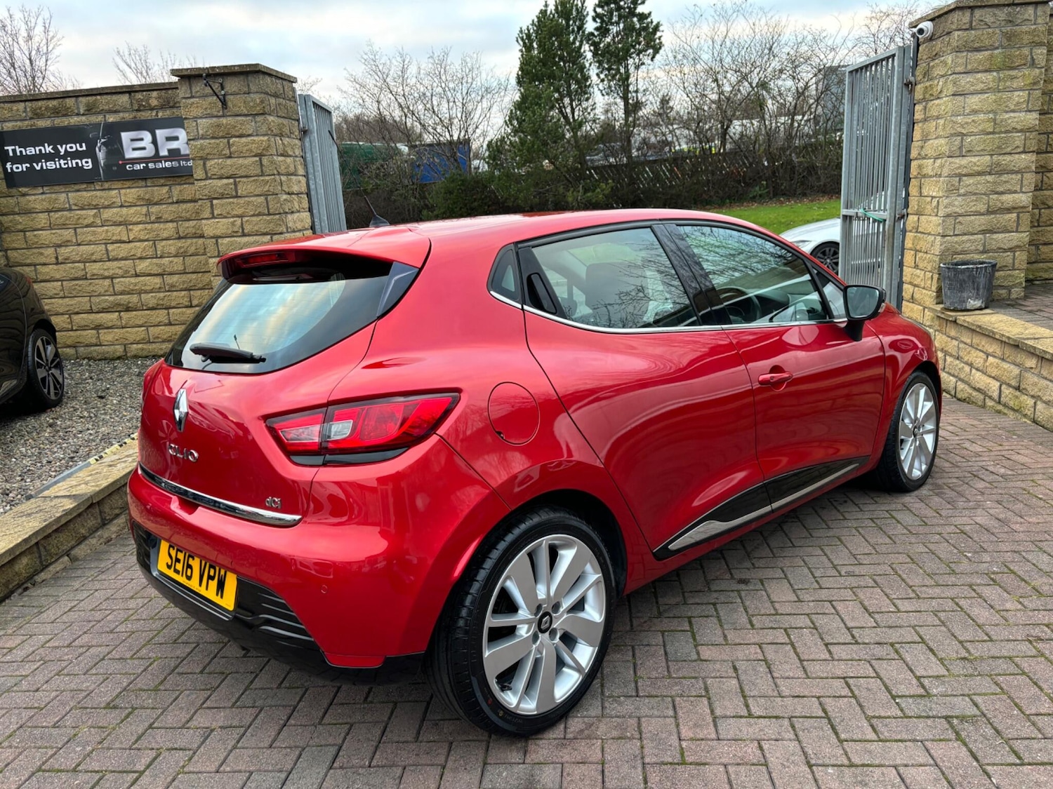 Used Renault Clio 2016 for sale - 76936117: Photo 11