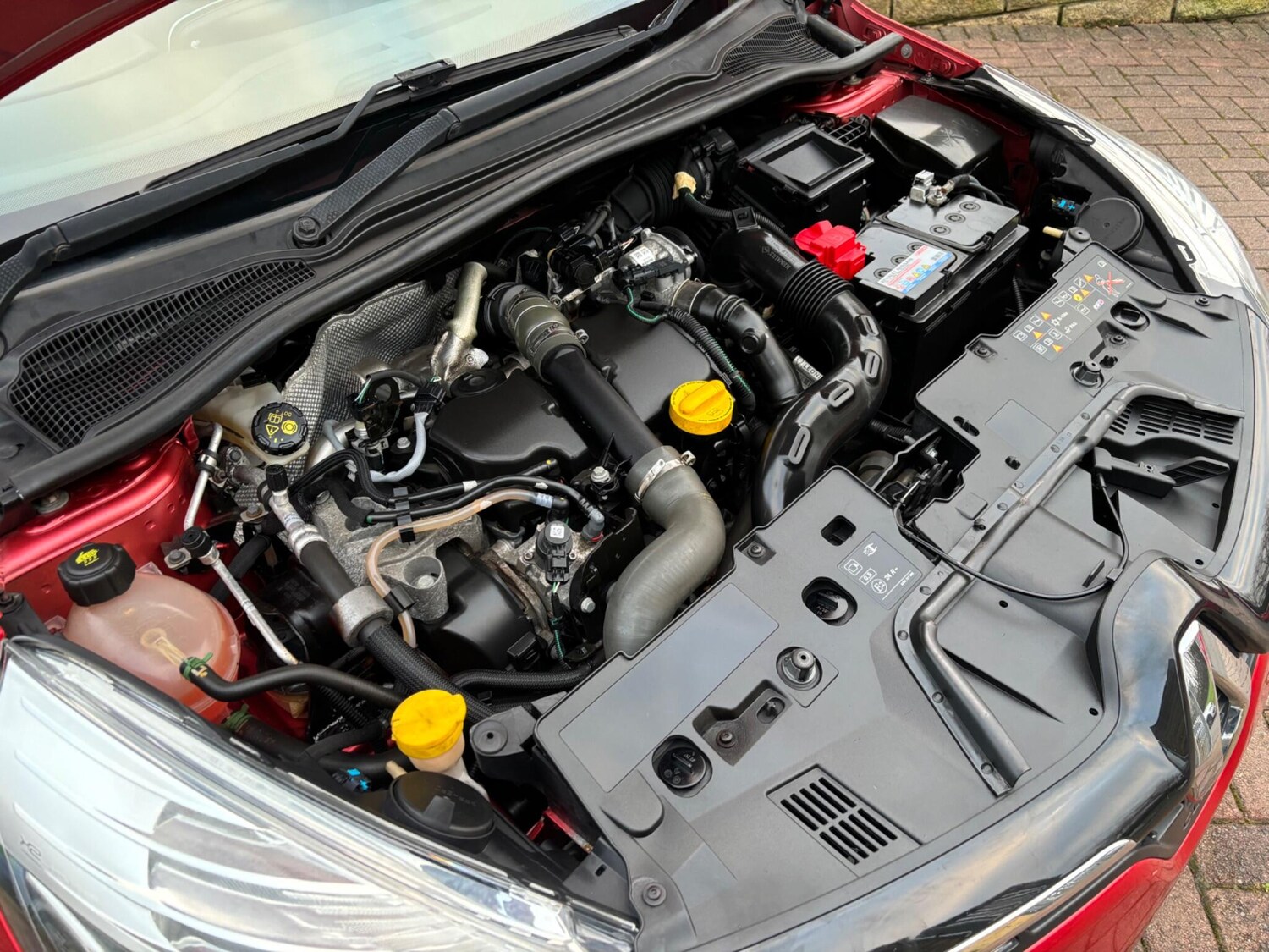 Used Renault Clio 2016 for sale - 76936117: Photo 20