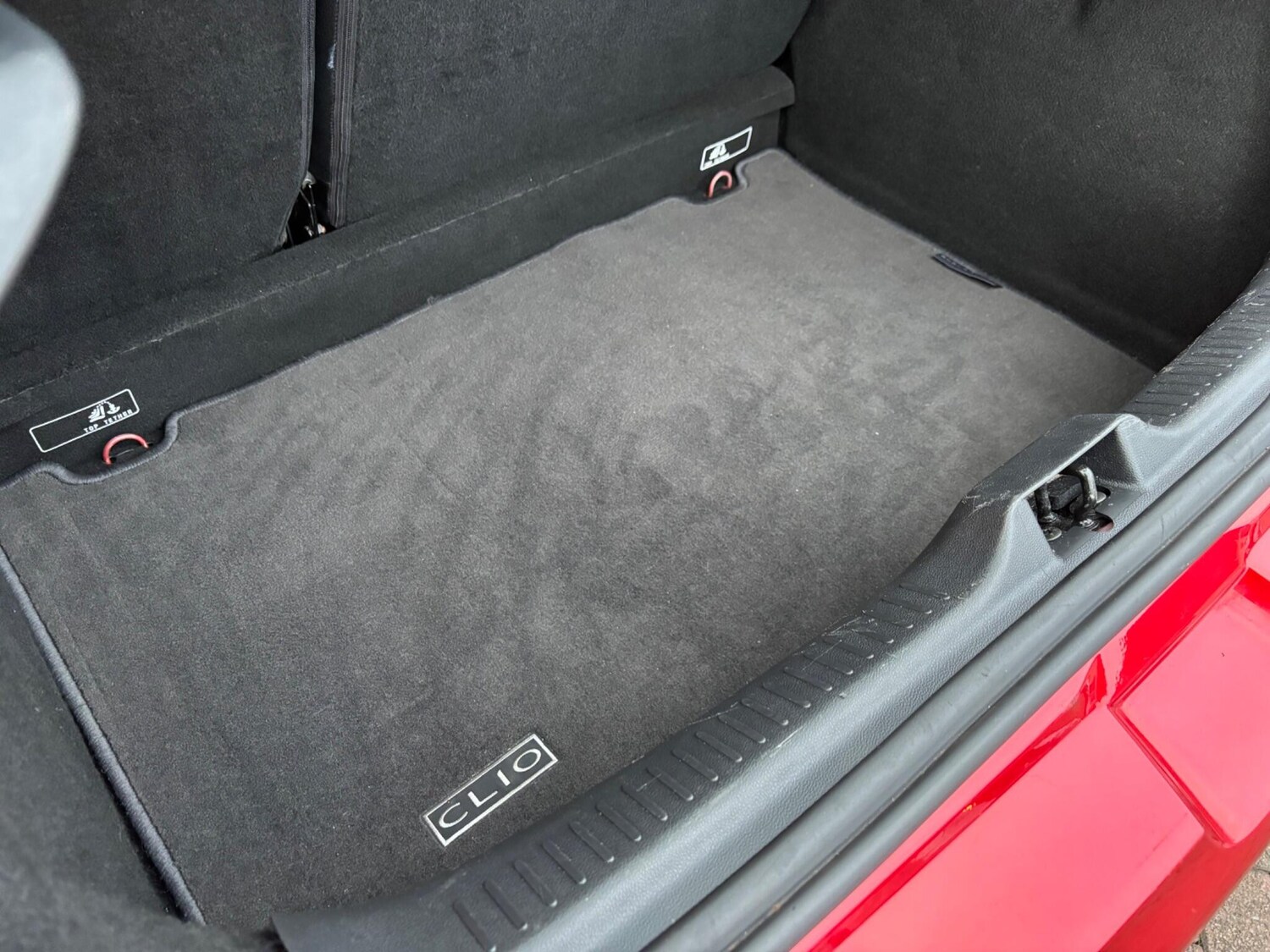 Used Renault Clio 2016 for sale - 76936117: Photo 35