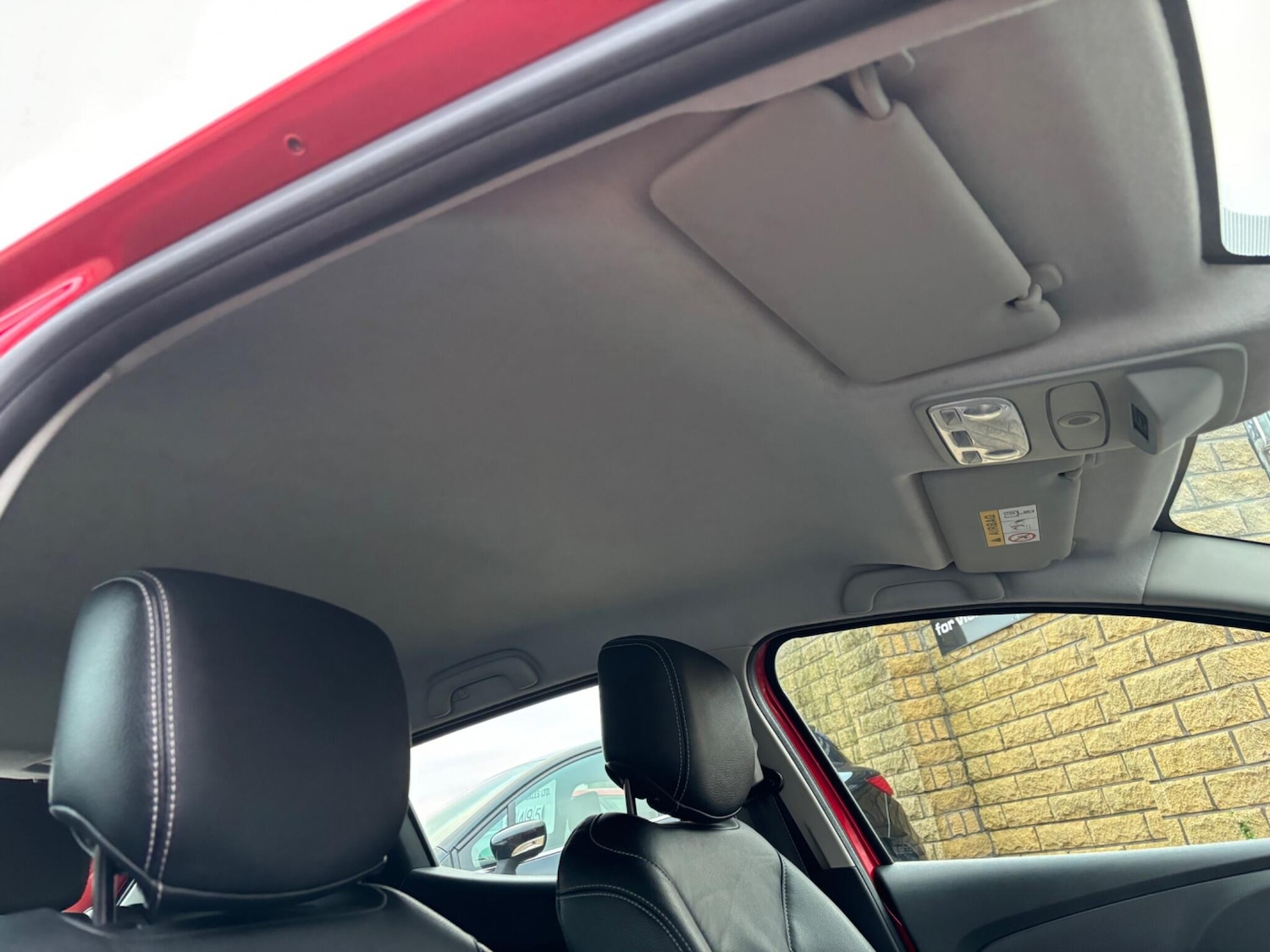 Used Renault Clio 2016 for sale - 76936117: Photo 36