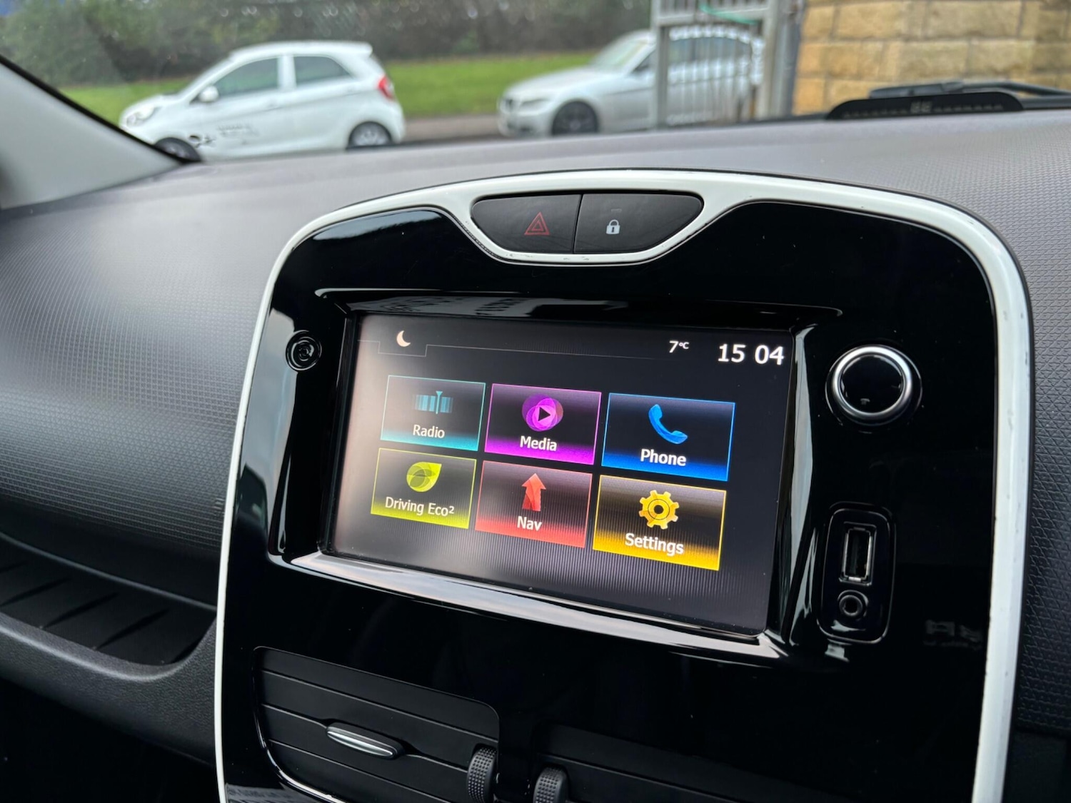 Used Renault Clio 2016 for sale - 76936117: Photo 37